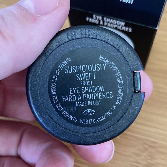 Mac Eye Shadow Frost-Left You On Red & Suspiciously Sweet - Picture 7 of 7